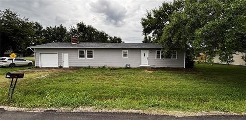 1503 W 14th St, Chanute, KS, 66720-2504 | Card Image