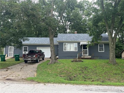 417 S Main St, Butler, MO, 64730-2317 | Card Image