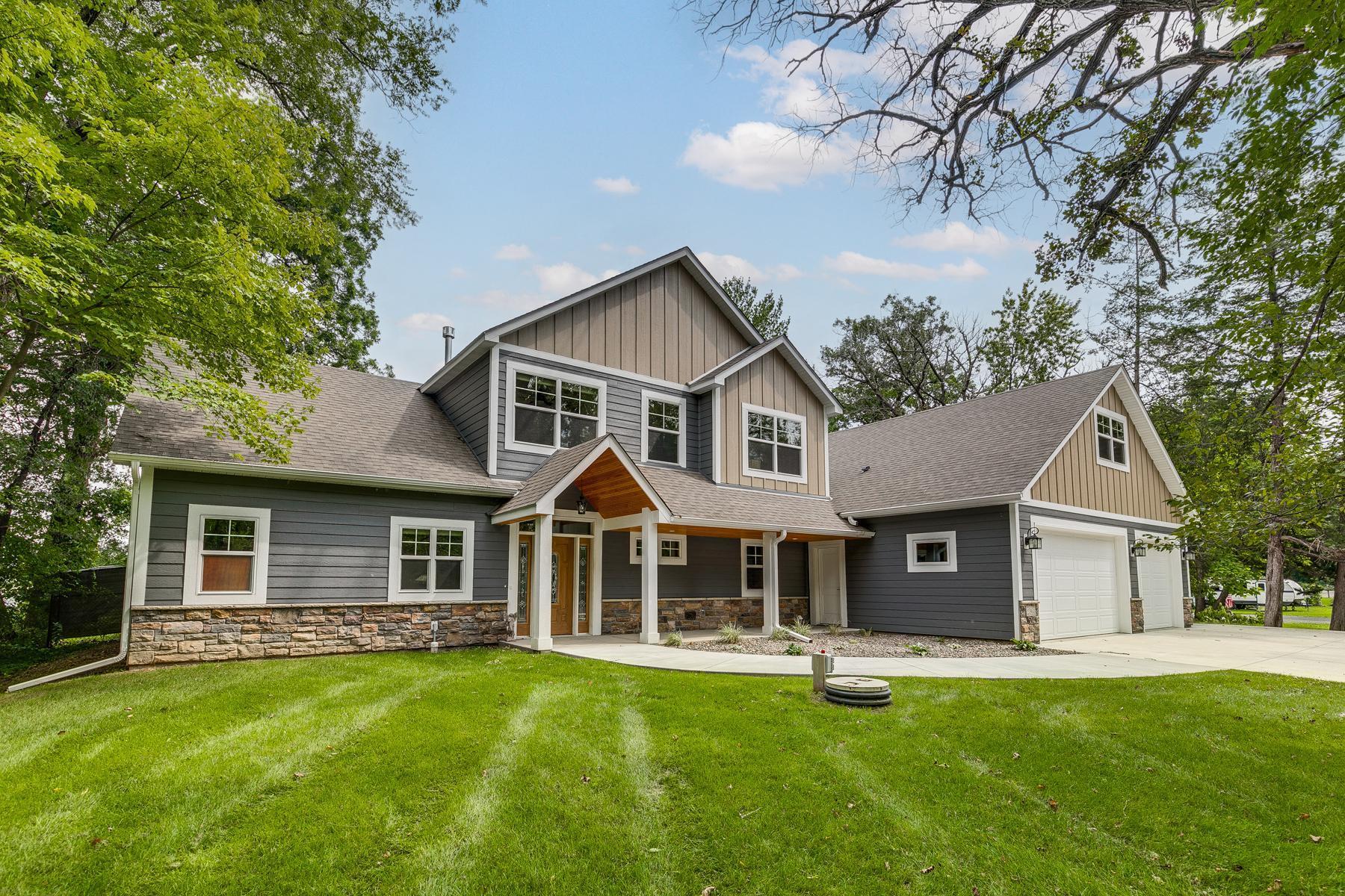 Lakelawn Dr, Lindstrom, MN 55045