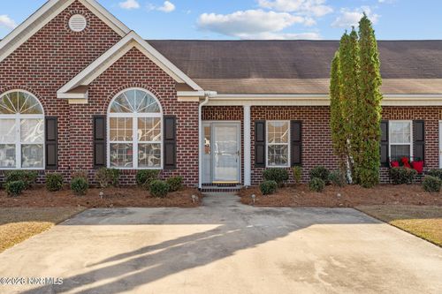 e2-140 Oak Towne Dr, Greenville, NC, 27858-6451 | Card Image