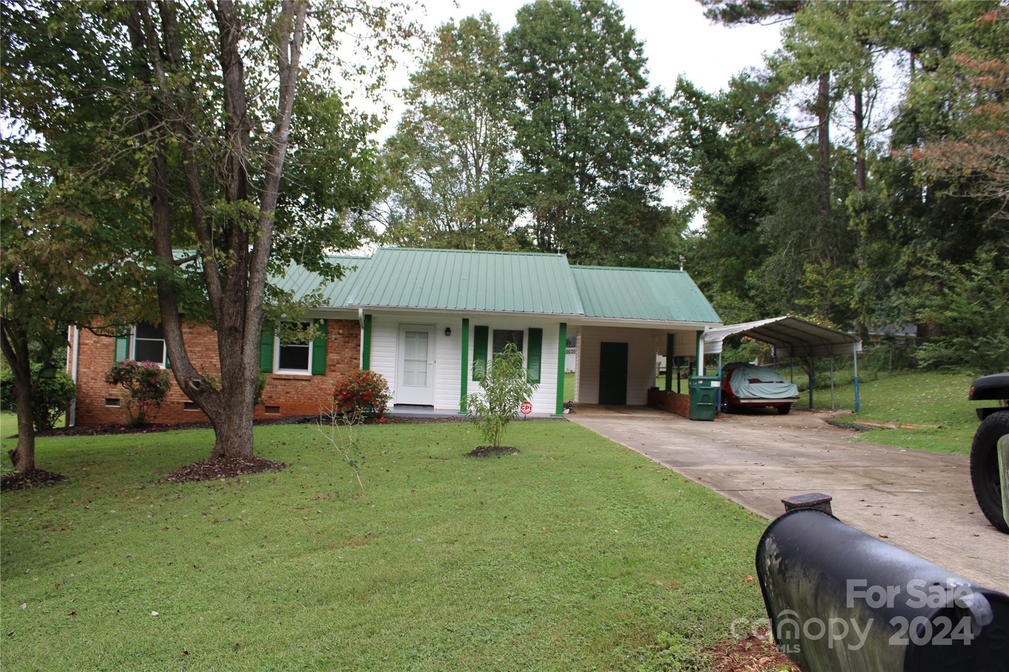 Loblolly Ln, Newton, NC 28658