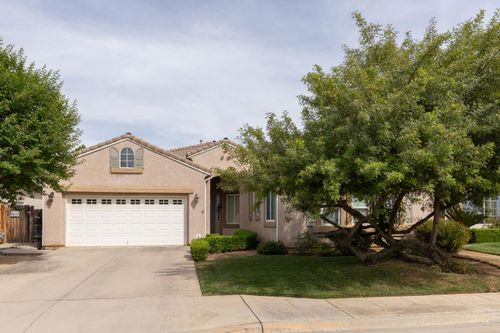 1827 N Joshua Ave, Clovis, CA, 93619-4274 | Card Image