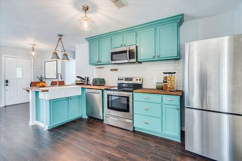 11708 Hornsby St, Austin, TX, 78753-2113 | Card Image