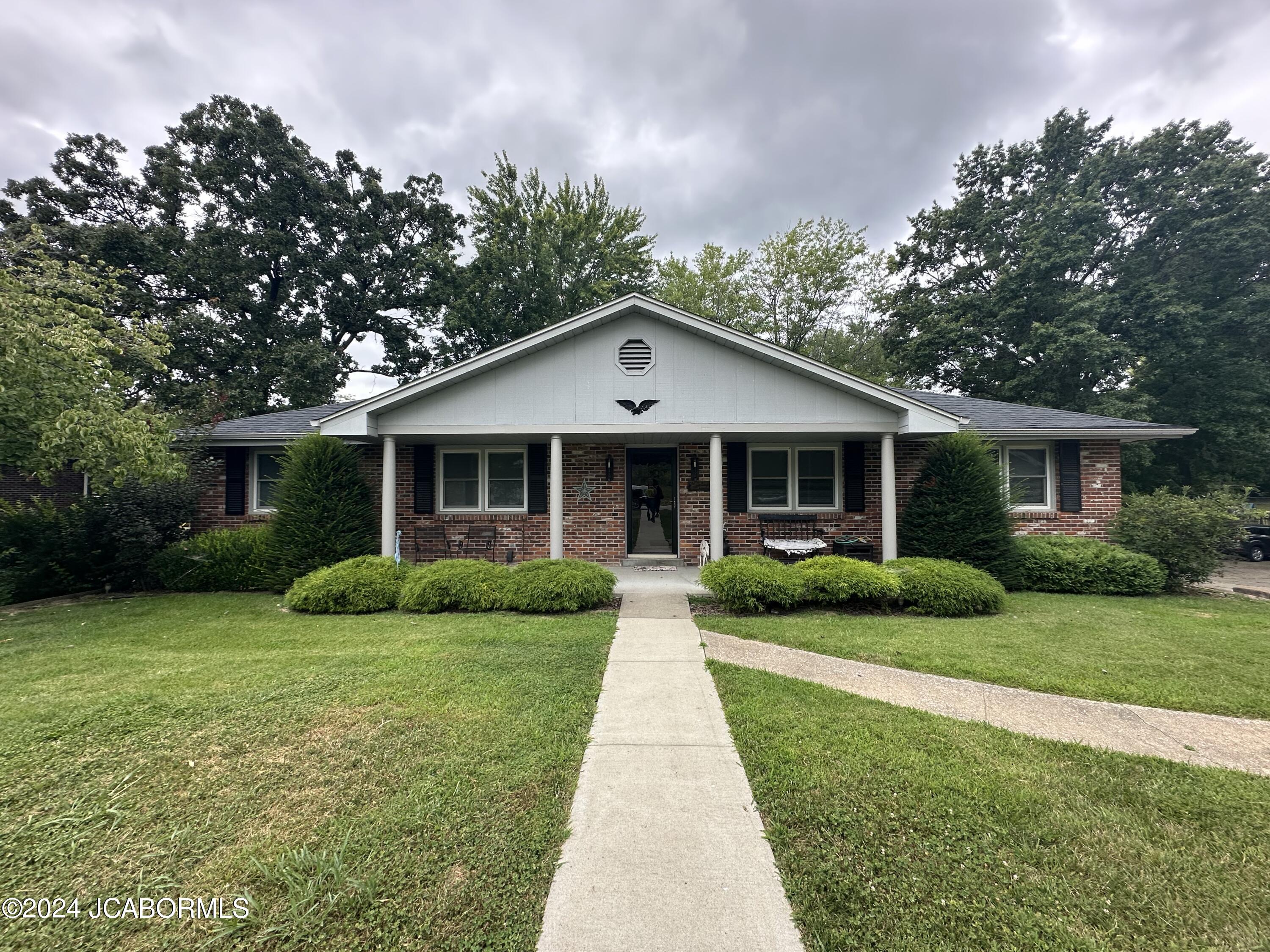 Greenbrier Dr, Jefferson City, MO 65109