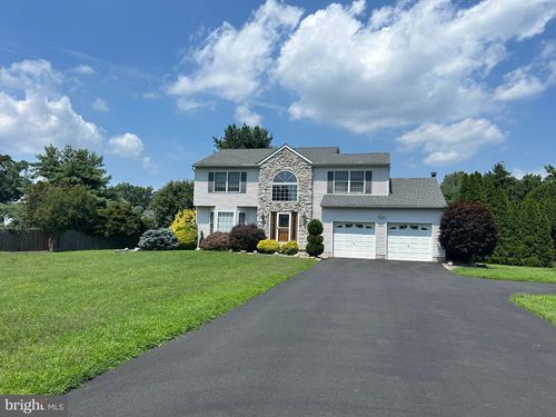828 Yardville Allentown Rd, Trenton, NJ, 08620-9708 | Card Image