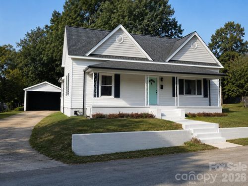 383 E Catawba Ave, Mooresville, NC, 28115-2661 | Card Image