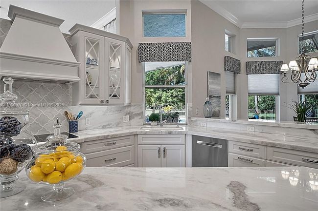 6807 Nw 66 Th Way, House other with 5 bedrooms, 3 bathrooms and null parking in Parkland FL | Image 13