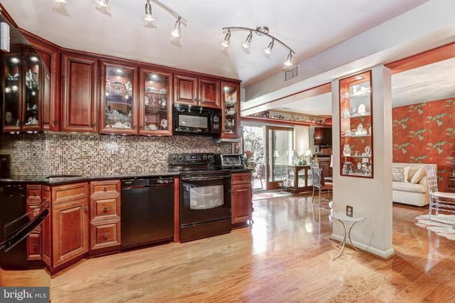 APT-102 - 1 Lucan Ct, Condo with 2 bedrooms, 2 bathrooms and null parking in LUTHERVILLE TIMONIUM MD | Image 7