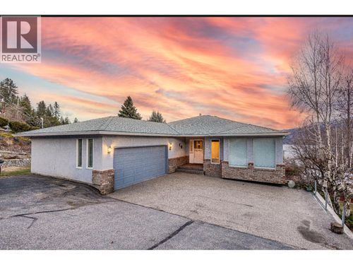 6063 Beatrice Rd, Peachland, BC, V0H1X4 | Card Image