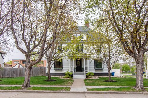 203 7th St S, Moorhead, MN, 56560-2740 | Card Image