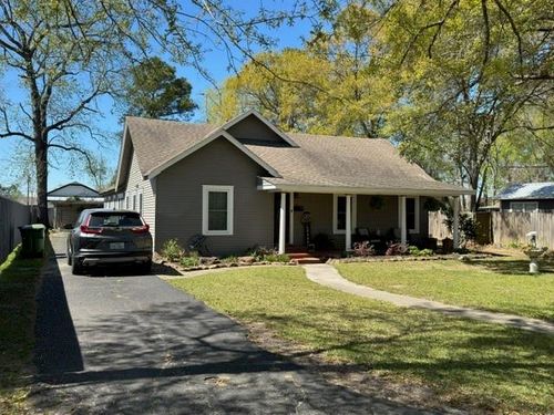 216 S William Barnett Ave, Cleveland, TX, 77327-4544 | Card Image