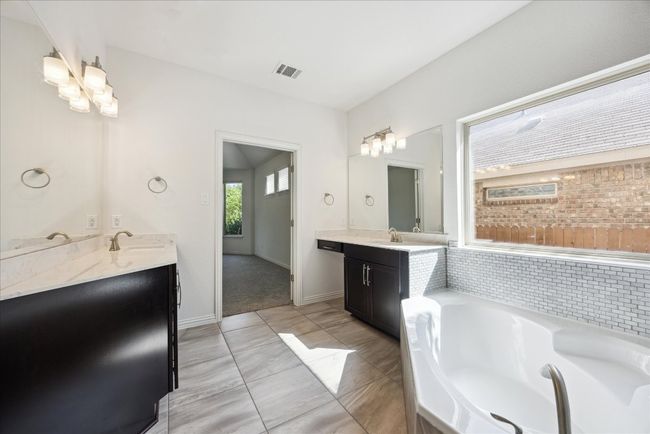 123 Pond View Pass, House other with 4 bedrooms, 4 bathrooms and 4 parking in Buda TX | Image 17