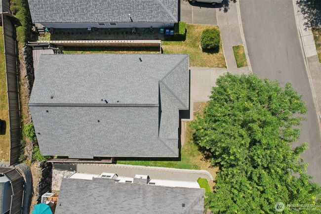 New roof installed in 2023 | Image 28