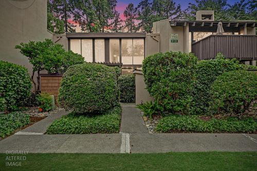 4-2203 Woodside Ln, Sacramento, CA, 95825-7402 | Card Image