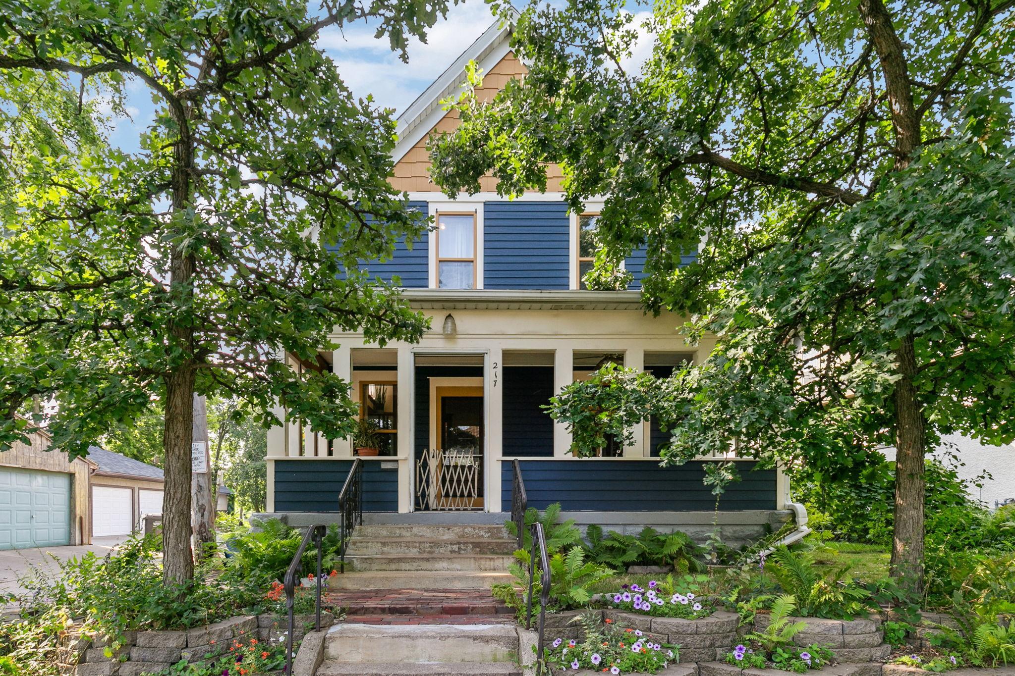 27th St, Minneapolis, MN 55408