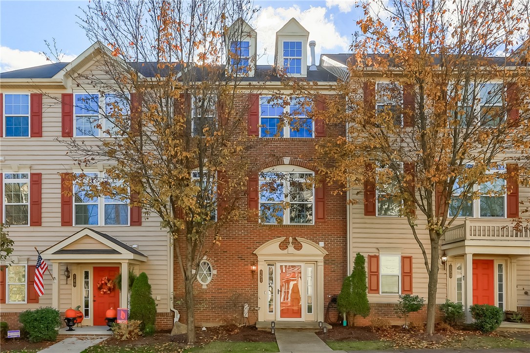 Lewisham Rd, Cranberry Township, PA 16066