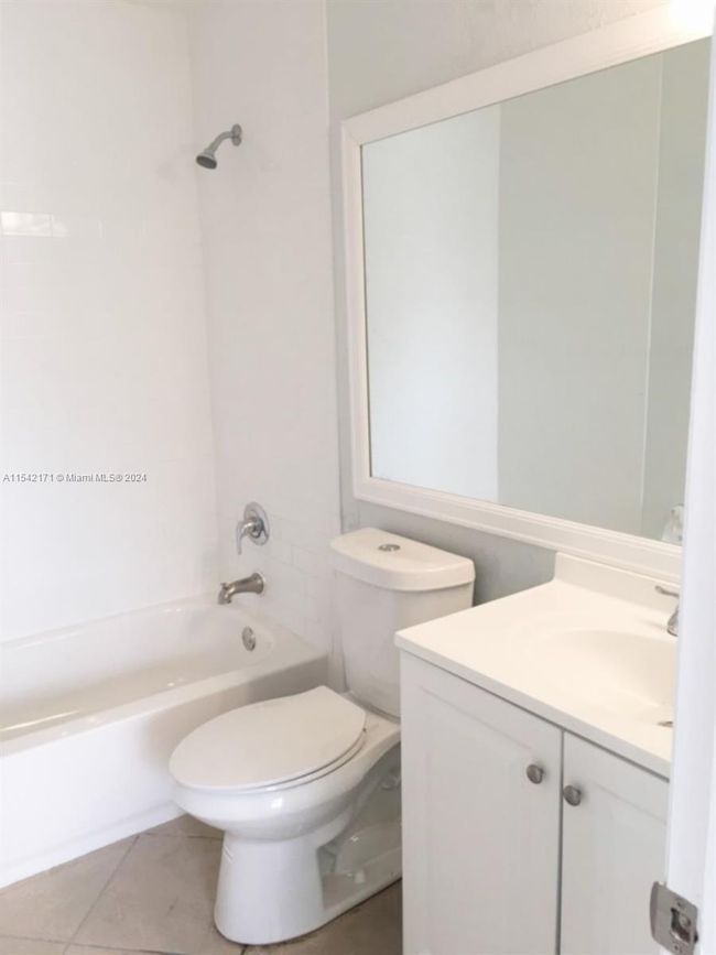 APT-17 - 4581 W Mcnab Rd, Condo with 1 bedrooms, 1 bathrooms and null parking in Pompano Beach FL | Image 8