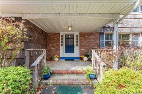 57 Jagger Ln, Westhampton, NY, 11977-1307 | Card Image