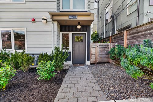 b-3649 Francis Ave N, Seattle, WA, 98103-8516 | Card Image