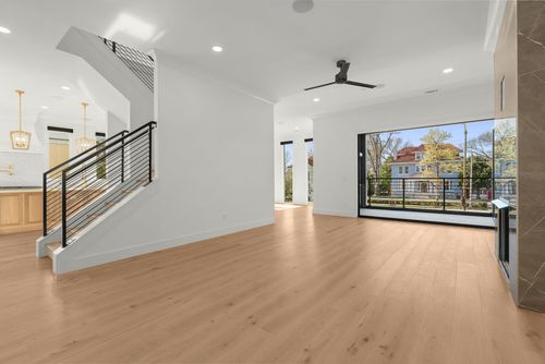 1-95 Leonard Ave, Nashville, TN, 37205-2531 | Card Image