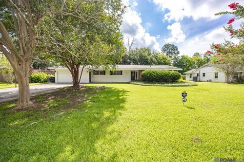 845 E Riveroaks Dr, Baton Rouge, LA, 70815-4151 | Card Image