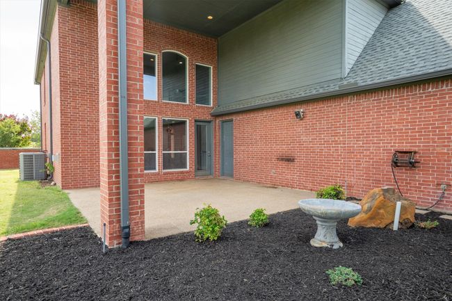 Covered backyard patio perfect for entertaining and BBQ gatherings! | Image 31