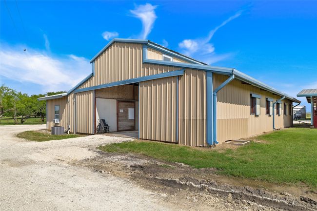 10400 Fm 916, Home with 3 bedrooms, 2 bathrooms and null parking in Grandview TX | Image 28