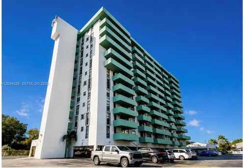 806-1825 W 44th Pl, Hialeah, FL, 33012-8410 | Card Image