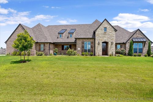 17913 S 47th East Ave, Bixby, OK, 74008-7028 | Card Image