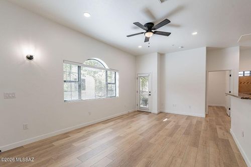 200-2018 E River Road, Tucson, AZ, 85718 | Card Image