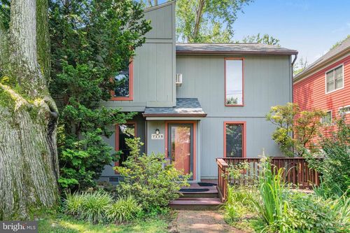 7125 Gordons Rd, FALLS CHURCH, VA, 22043-3058 | Card Image