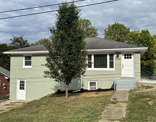 109 S Sunset Ln, Harrodsburg, KY, 40330-1441 | Card Image