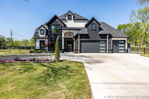 1716 S 94th East Ave, Tulsa, OK, 74112-8437 | Card Image