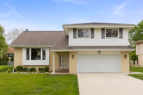 2426 S Shag Bark Trl, Arlington Heights, IL, 60005-4328 | Card Image