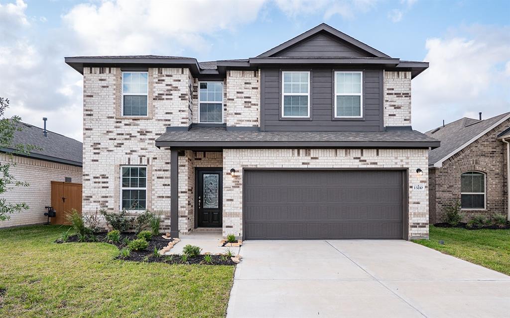 Villa Sola Dr, LA Marque, TX 77568