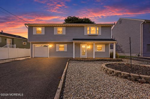 4 Harbor View Ln, Toms River, NJ, 08753-2024 | Card Image