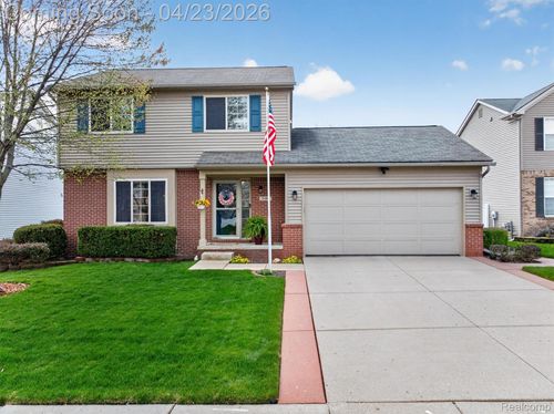 299 Dundee Ridge Dr, Dundee, MI, 48131-9581 | Card Image