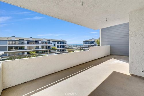 110-220 Nice, Newport Beach, CA, 92663 | Card Image