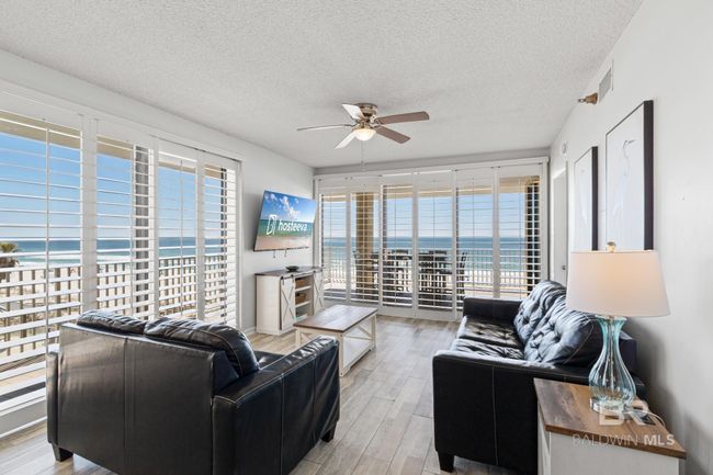 Living Room | Image 10