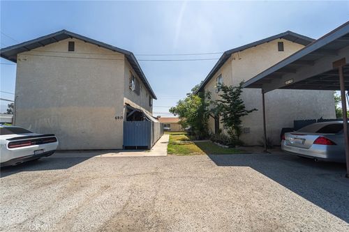 6915 Barton St, San Bernardino, CA, 92410 | Card Image
