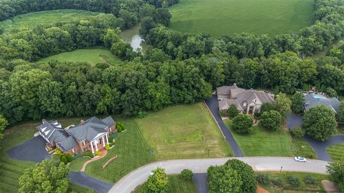 1191 Rivergreen Ln, Bowling Green, KY, 42103-7969 | Card Image