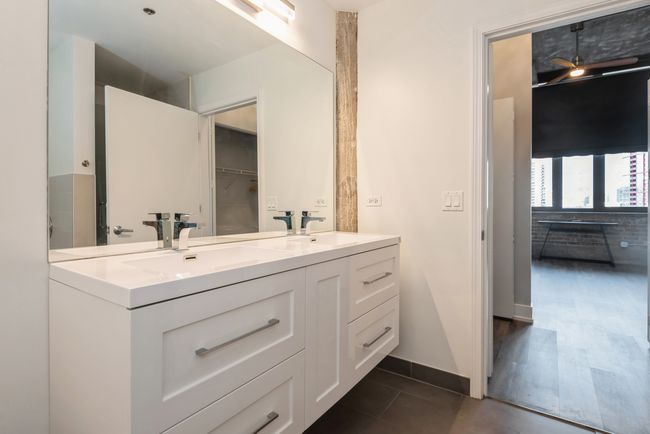 UNIT-505 - 320 E 21 St St, Condo with 2 bedrooms, 2 bathrooms and 1 parking in Chicago IL | Image 22