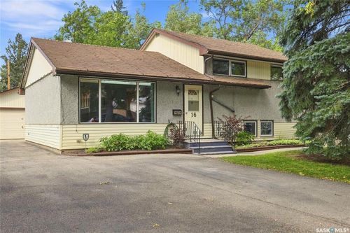 16 Yarnton Crescent, Regina, SK, S4R4A2 | Card Image
