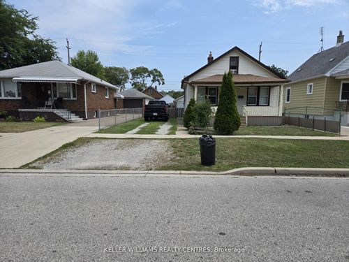 1868 Albert Rd, Windsor, ON, N8W3W9 | Card Image