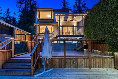 3998 Phyllis Rd, House other with 5 bedrooms, 3 bathrooms and 4 parking in North Vancouver BC | Image 2