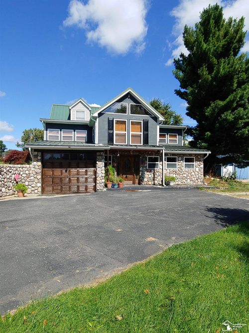 123 S Freer Rd, Chelsea, MI, 48118-9624 | Card Image