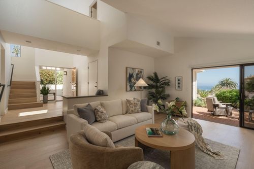 421 Vista De La Playa Ln, SANTA BARBARA, CA, 93109-1701 | Card Image