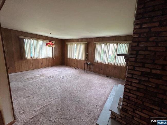 57 Standish Dr, House other with 3 bedrooms, 2 bathrooms and null parking in Clifton NJ | Image 6