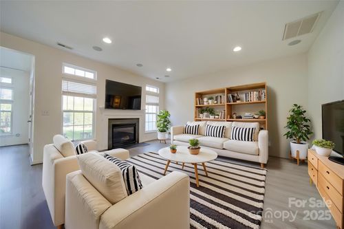 11628 Eastwind Dr, Charlotte, NC, 28273-3687 | Card Image