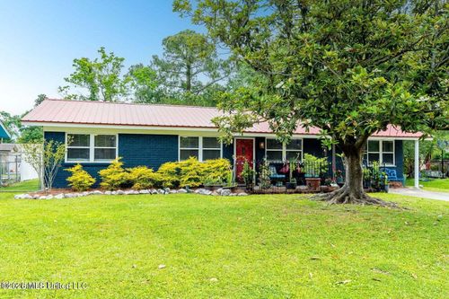 208 Linda Dr, Ocean Springs, MS, 39564-4114 | Card Image